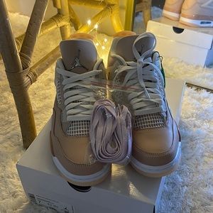 Jordan 4 retro women’s Shimmer